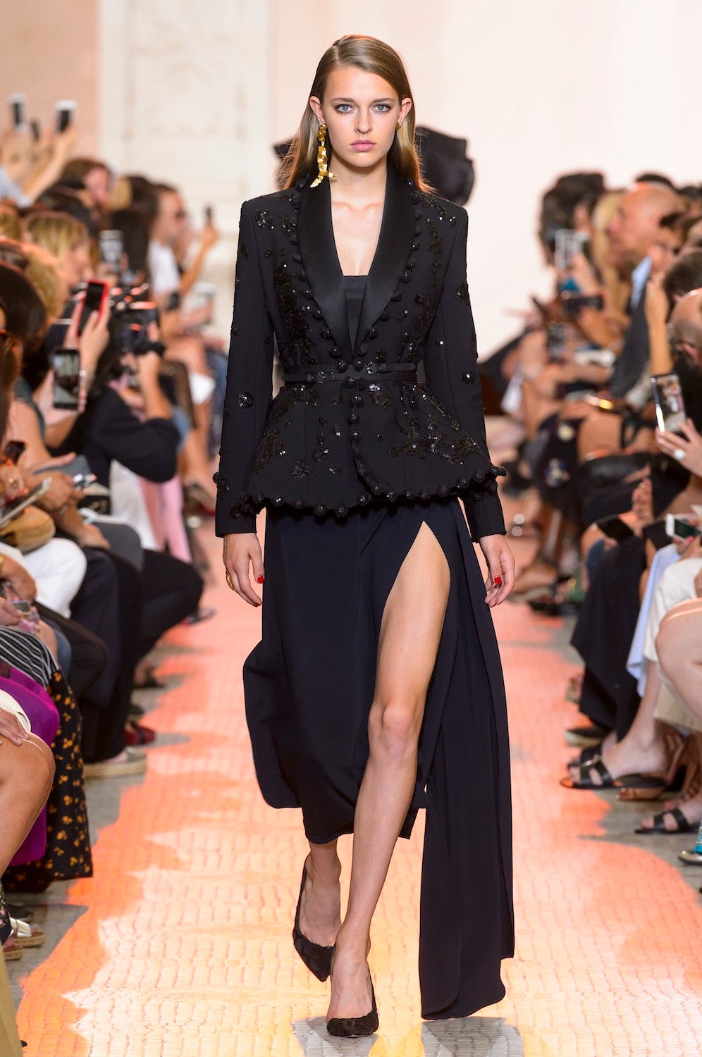 Elie Saab Pays Homage to Gaudí s Architectural Genius for Fall Couture