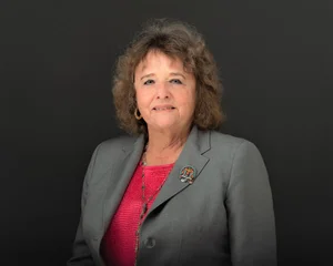 Jacki Bacharach - Headshot 2019.jpg