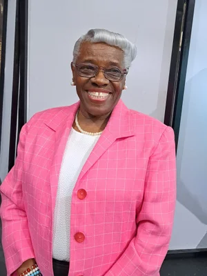 Jeanette Ellis-Royston headshot.