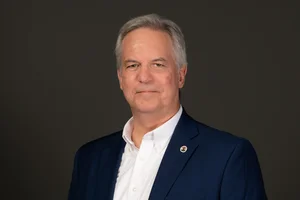 Headshot of Robert Sowell