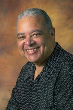 Roland Gilbert headshot.