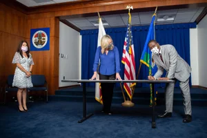 Executive Office July 7, 2020 - Selwyn Hollins ISD swearing in. Photo by Bryan Chan / Board of Supervisors