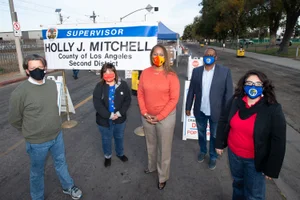 District 2 – Supervisor Holly J. Mitchell Dec. 10, 2020 – Florence food distribution. Photo by Bryan Chan / Board of Supervisors