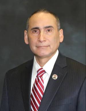 Headshot Armand Montiel.jpg