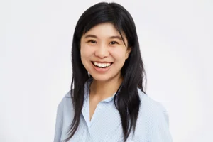 Yi Ding headshot.jpg