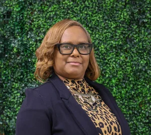 Tracy Jordan headshot photo.