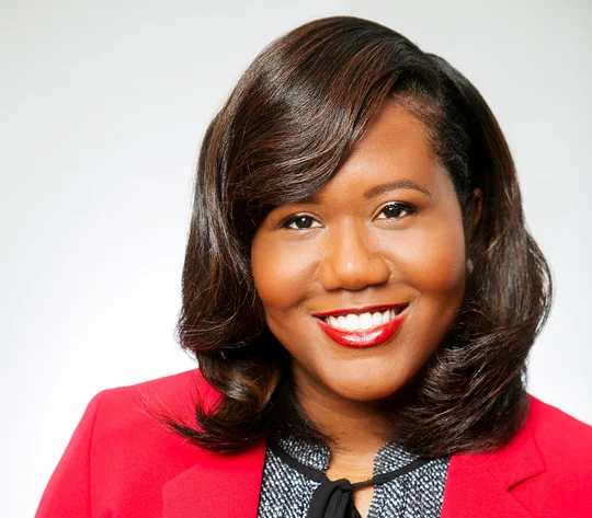 Dawnnesha Smith portrait photo.