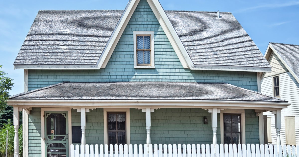 what-to-know-before-buying-an-old-house-trusted-choice