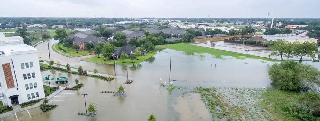 Flooded streets. Find Illinois Flood Insurance.