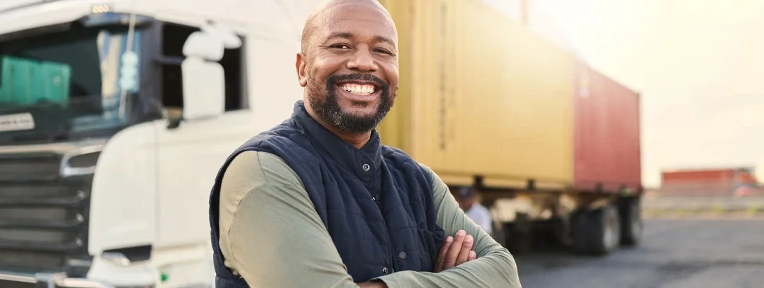 Man ready to transport ecommerce trade goods or stock. Find Indiana Commercial Vehicle Insurance.