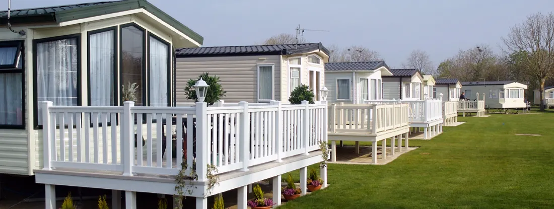 Mobile homes in a park. Find Mobile Home Insurance.