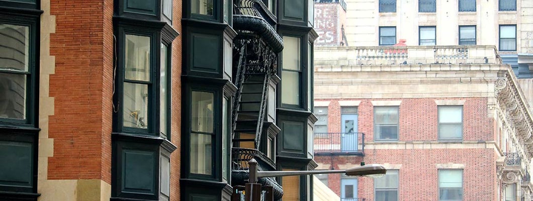 View of apartment buildings in Philadelphia. Find Philadelphia Pennsylvania renters insurance.