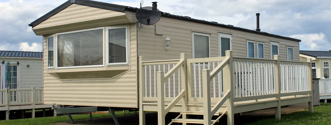 Mobile home in trailer park. New Jersey Mobile Home Insurance.