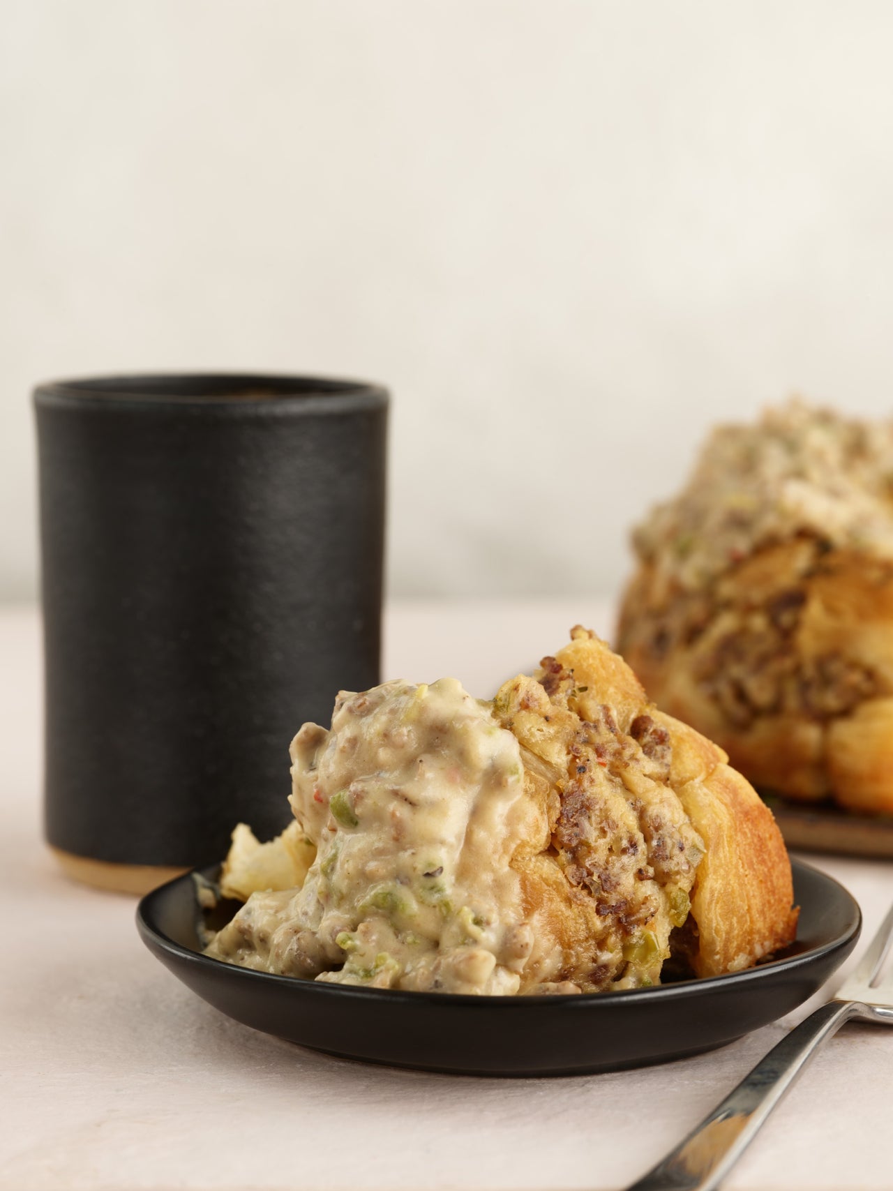 Biscuits & Gravy Pull Apart Bread