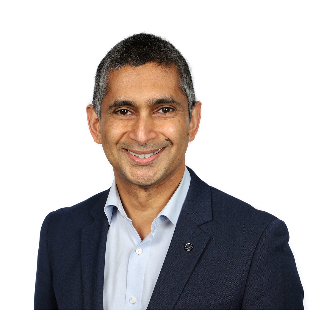 Image of Dr Suresh De Silva