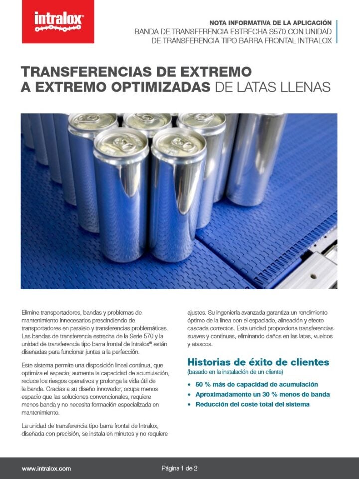Imagen en miniatura de una aplicación de Intralox en la que se muestra la banda de transferencia estrecha S570 con unidad de transferencia tipo barra frontal para transferencias salida-entrada de latas de aluminio llenas en un sistema de banda transportadora modular de plástico azul.
