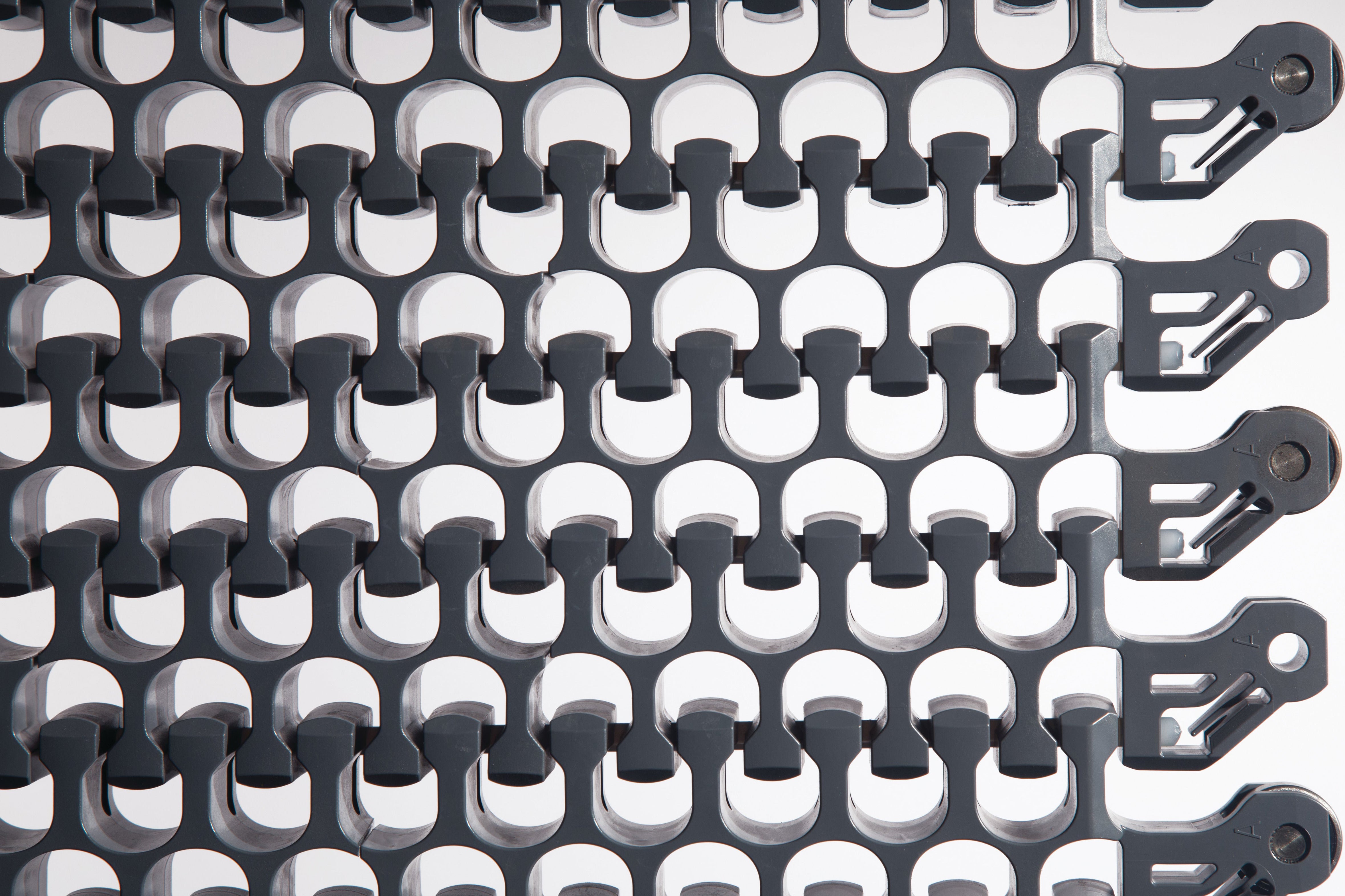 Series 2200 Flush Grid High Deck with Edge Bearing | Belt Finder