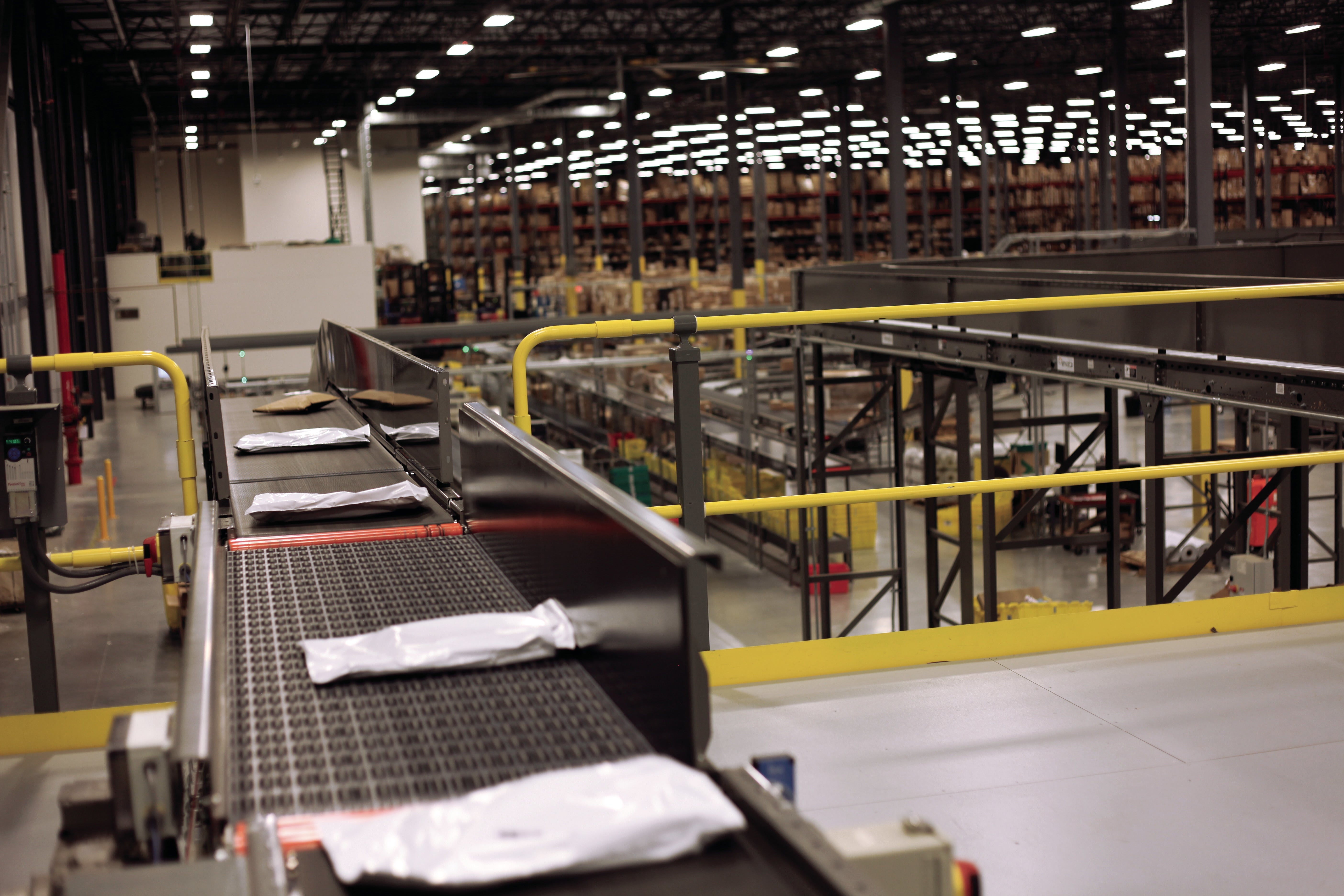 Bolsas de plástico en transportador suspendido ARB