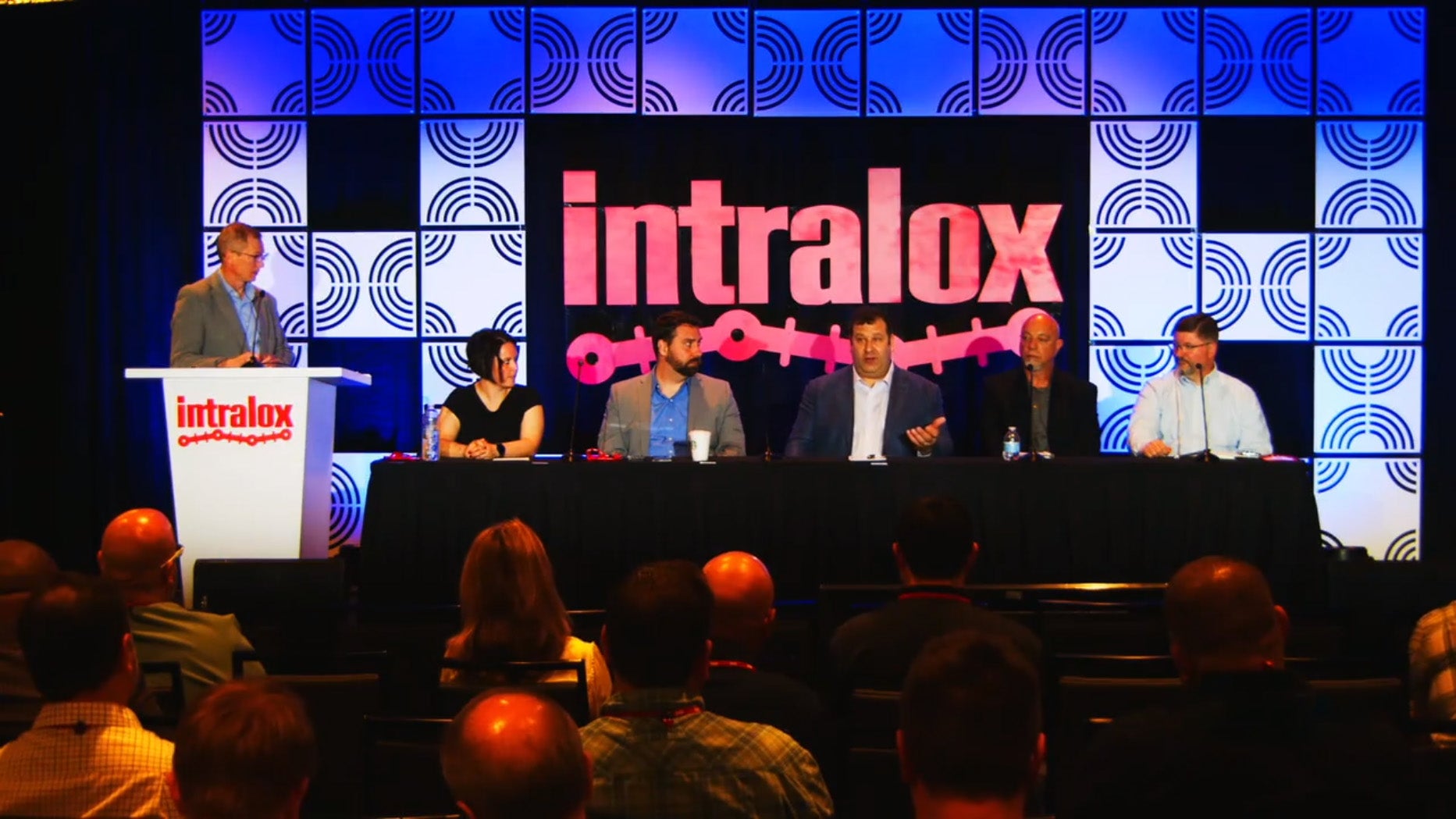 熟練のメンテナンス業務を議論するNEXT 2023の専門家パネリスト