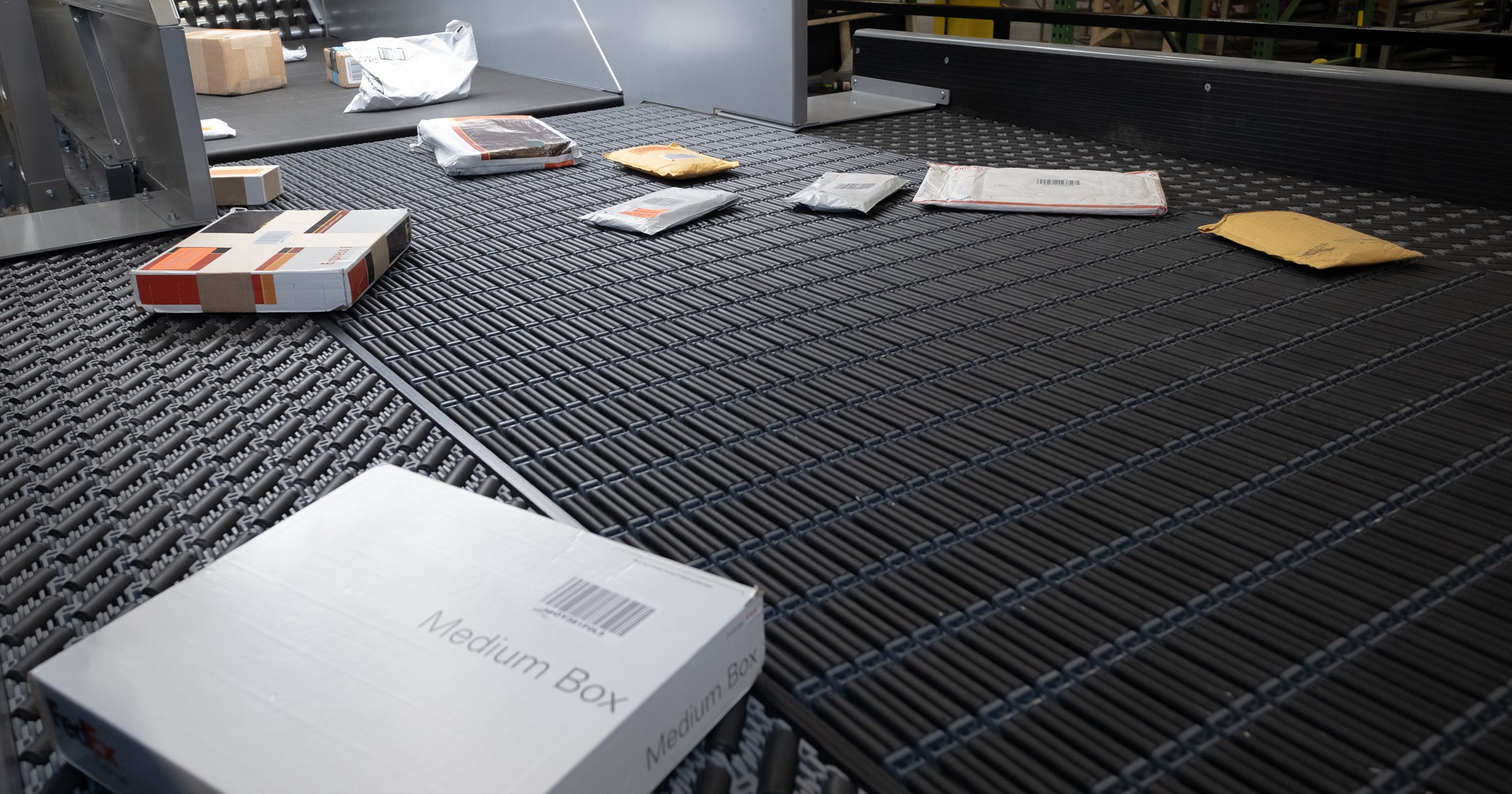 Activated Roller Belt (ARB) Smart Singulator