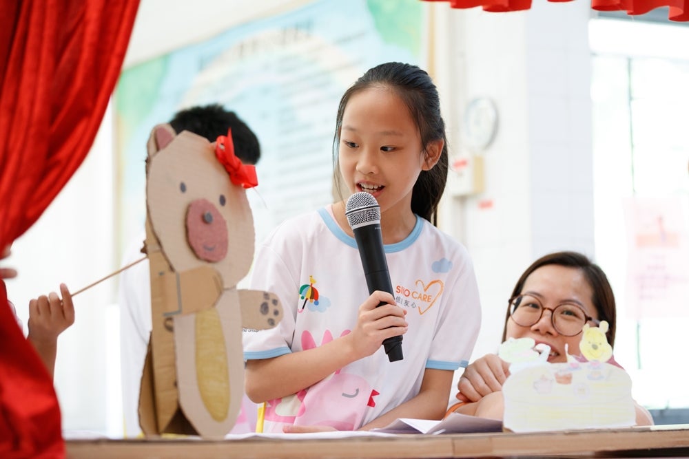 Paper Puppet Show Strengthens Relationships Across Different