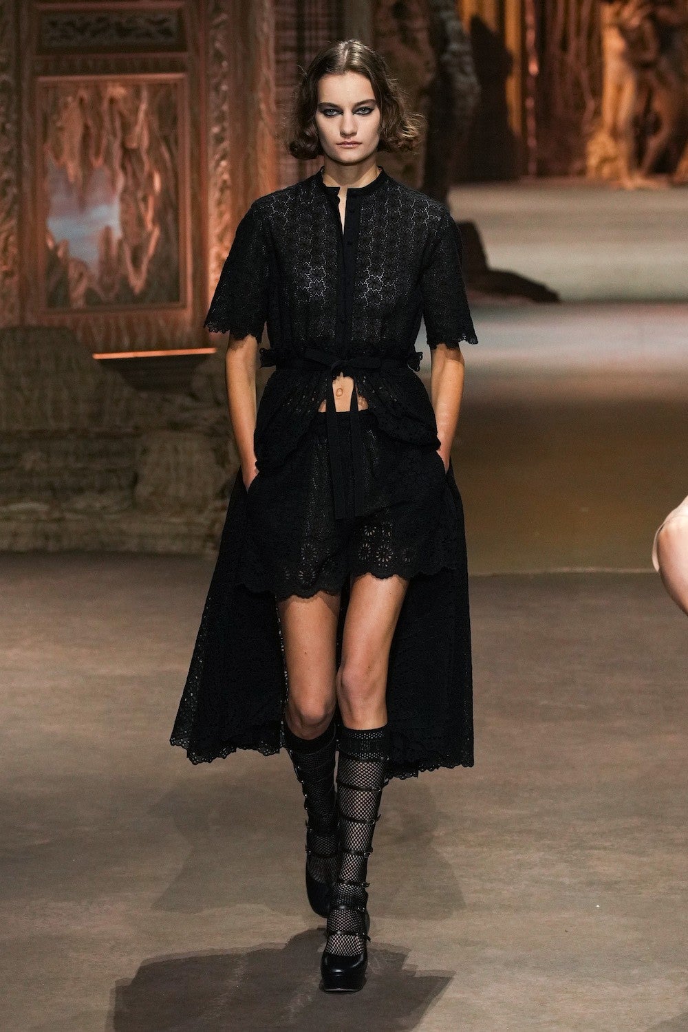 At Dior, 16th and 21st Century Influences Create a Whole New Look ...