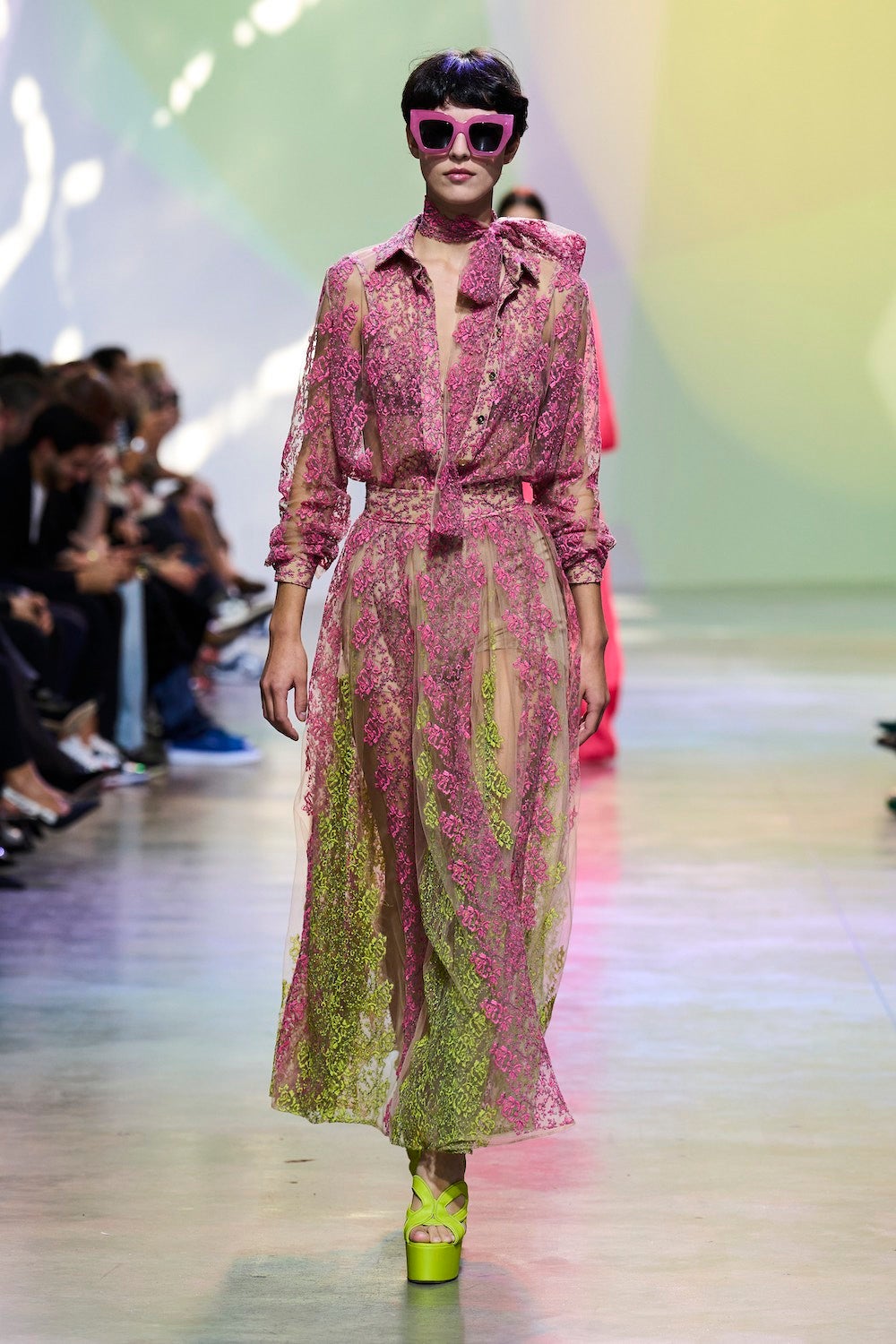 The 'Clean Girl' Aesthetic Takes Over the Elie Saab Spring/Summer 2023 ...