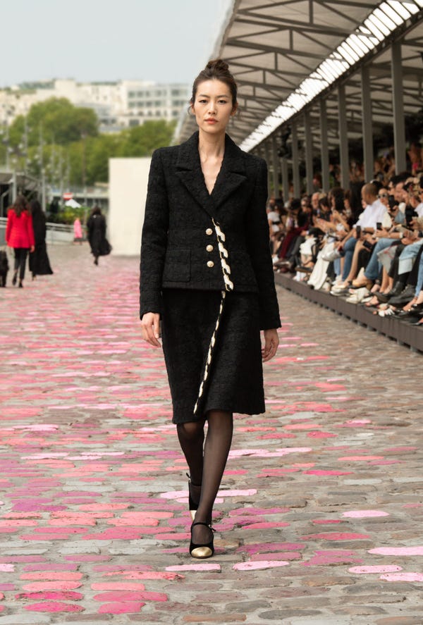 At Chanel Couture, Virginie Viard Paints Paris with a Palette of