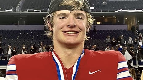 Texas Flips Four-Star DE Colton Vasek from Oklahoma