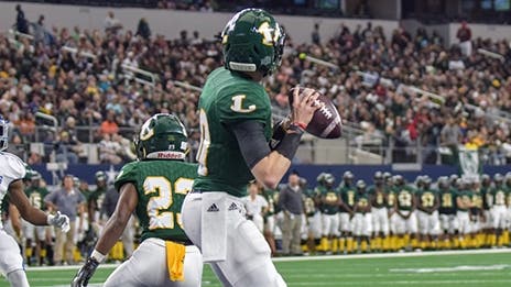 Two famous Texas coaches, two quarterback sons and the beginning of two new legacies