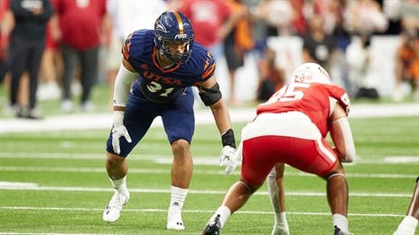 Texas adds reigning AAC Defensive Player of the Year