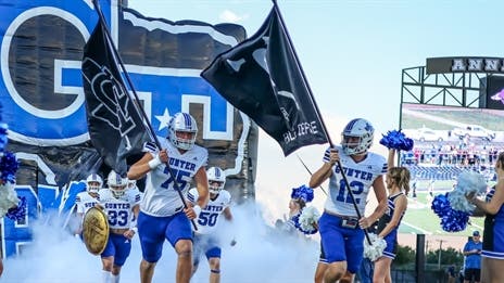 Three-time defending champion Gunter finds new head coach
