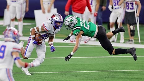 Westlake's defense steps up in second half to halt vaunted Carroll offense