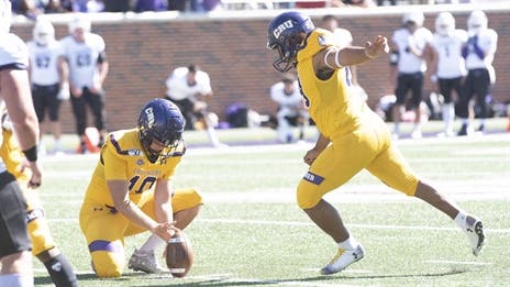 Reliving No. 1 Mary-Hardin Baylor's controversial, thrilling victory over No. 14 Hardin-Simmons