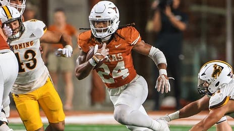Jonathon Brooks helps Longhorns run past Kansas, into Red River Rivalry