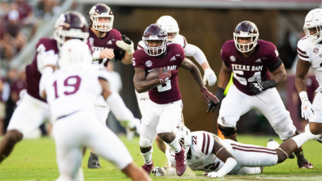 Devon Achane, Wrecking Crew lead Texas A&M past rival Arkansas in SEC showdown