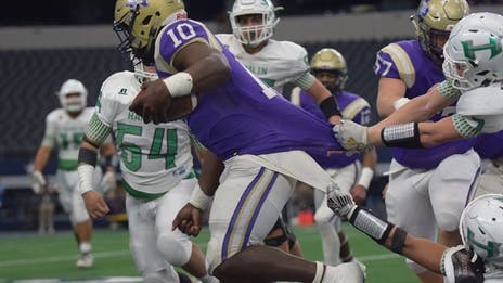 Junior Roddrell Freeman shines in Mart's third consecutive state championship