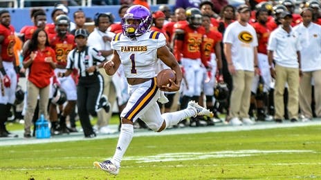 Small College Spotlight Game: Dawonya Tucker's record day leaders Prairie View A&M past Grambling State