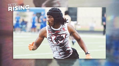 Texas' No. 1 WR Tre Moore Navigating Busy Recruiting Process