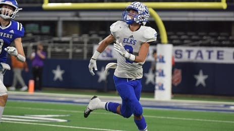 Stratford's Jones has game of his life with out-of-state family in stands