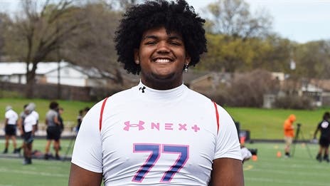 Texas Longhorns Land Four-Star OL Daniel Cruz Over Sooners