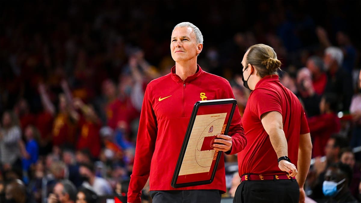 SMU hires USC's Andy Enfield to lead men's basketball program