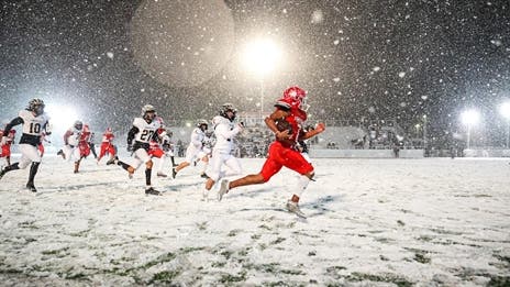 PHOTOGRAPHERS: Want to shoot for Dave Campbell's Texas Football?