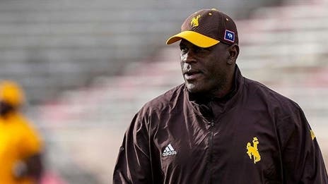 Houston brings back Oscar Giles for a third stint as defensive line coach