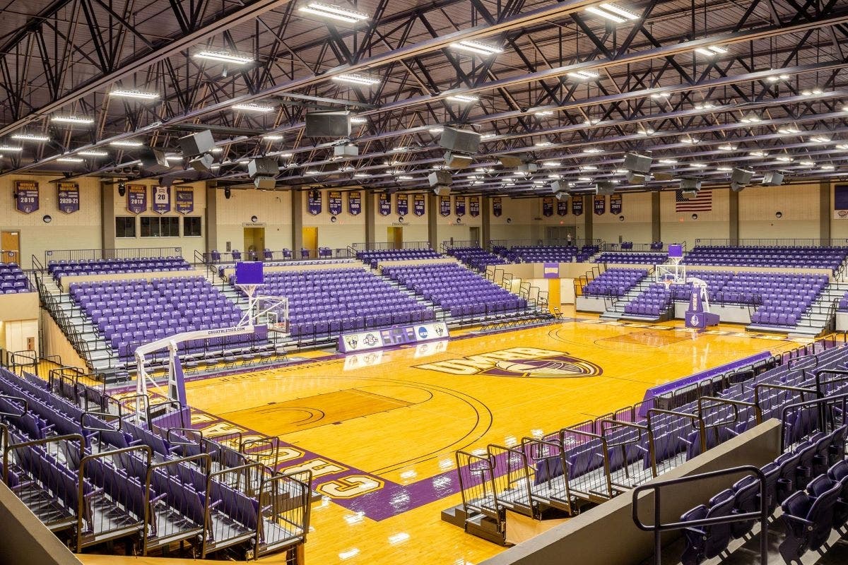 Is the DIII men’s basketball tournament selection process geographically biased?