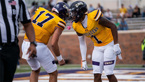 Turnovers propel Mary Hardin-Baylor to huge win over Hardin-Simmons