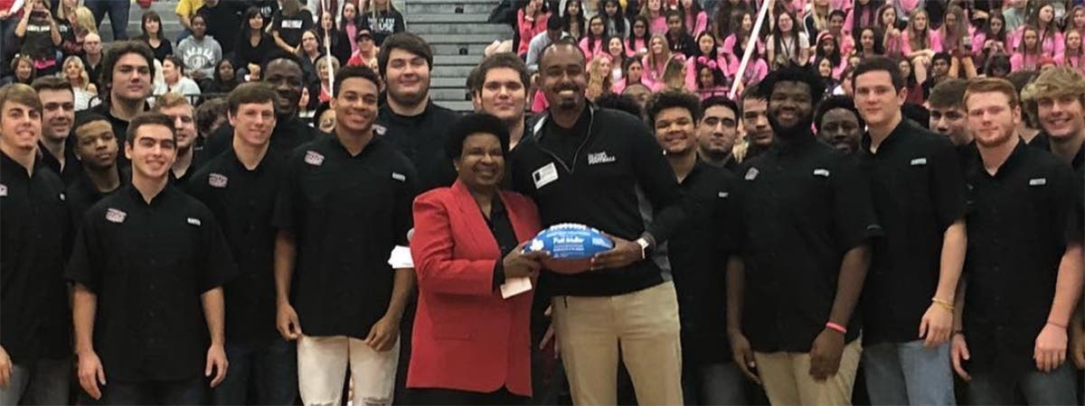 Watch: Celebrating the Texas high school football community helpers of 2018 with John Ingram of North Texas