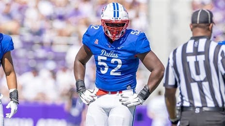 SMU all-conference left tackle enters transfer portal