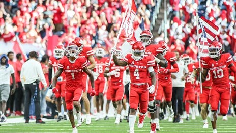 Instant observations: Houston faces Auburn in defensive-minded Birmingham Bowl