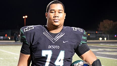 Evan Henry Continues Tradition on DeSoto OL